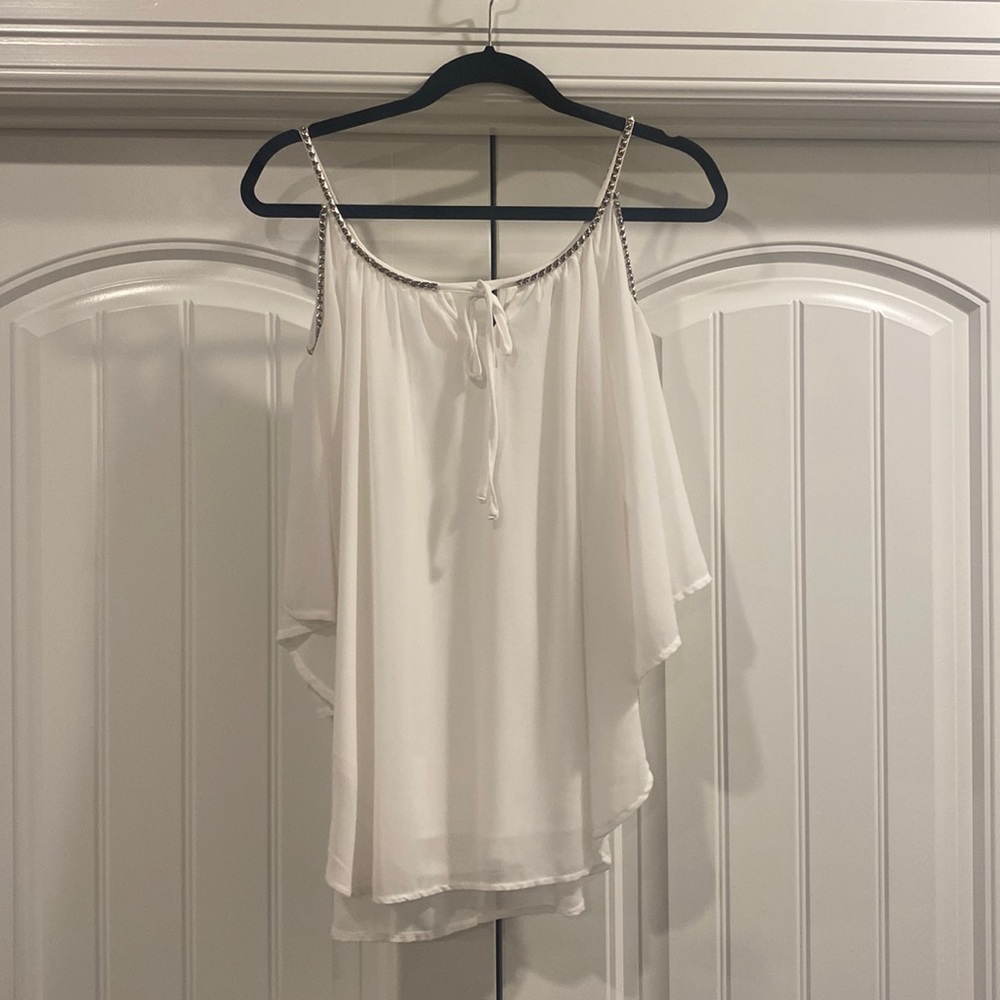 Umgee cold shoulder with silver stud detail